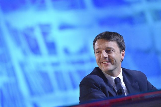 Risultati immagini per no al governo con il M5s, ma Renzi lasci subito.