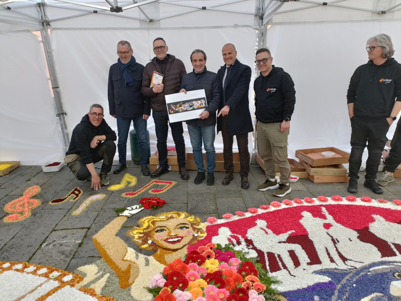 A Spello si celebra l’infiorata in Piazza Nota