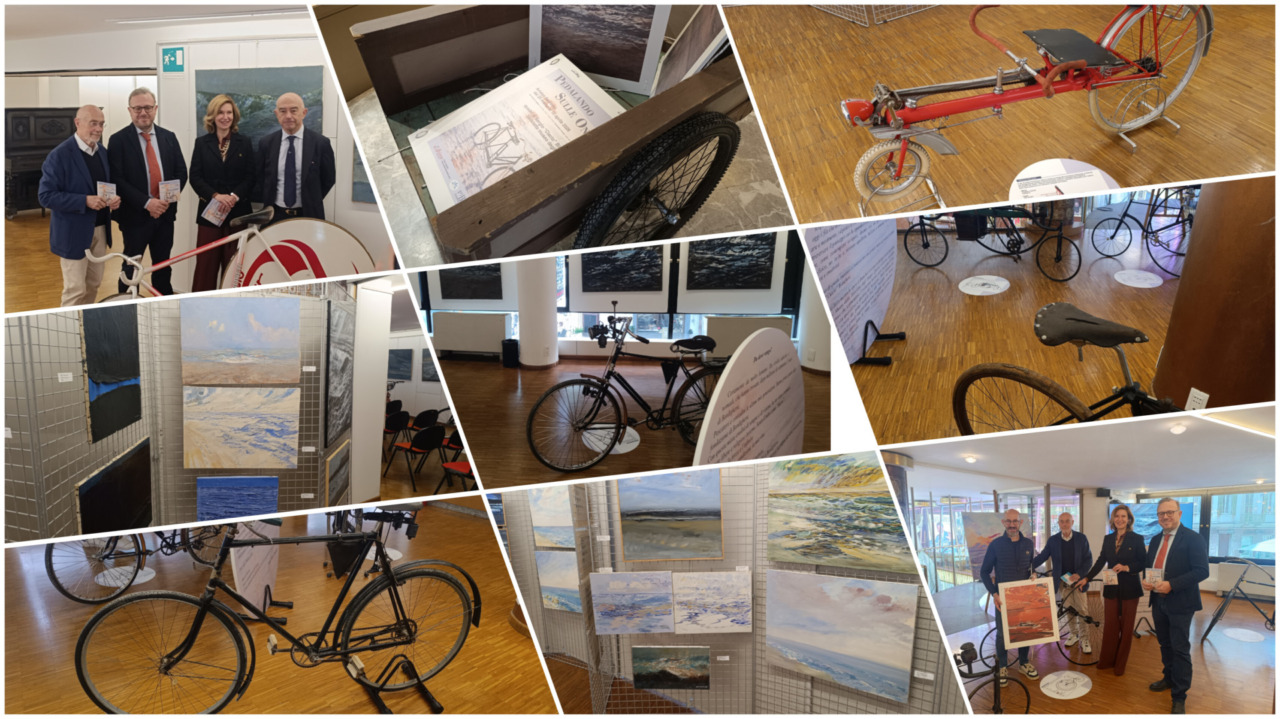 Arte e ciclismo si incontrano nella mostra “Pedalando sulle onde”