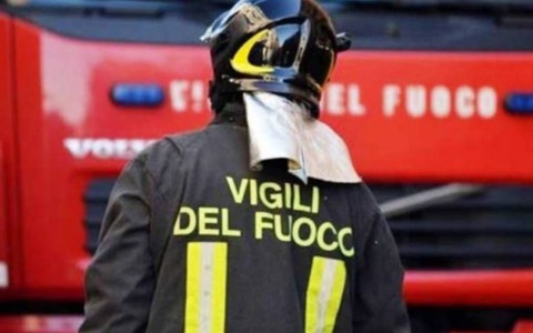 Auto incendiata nella galleria dell’Aurelia Bis a Sanremo