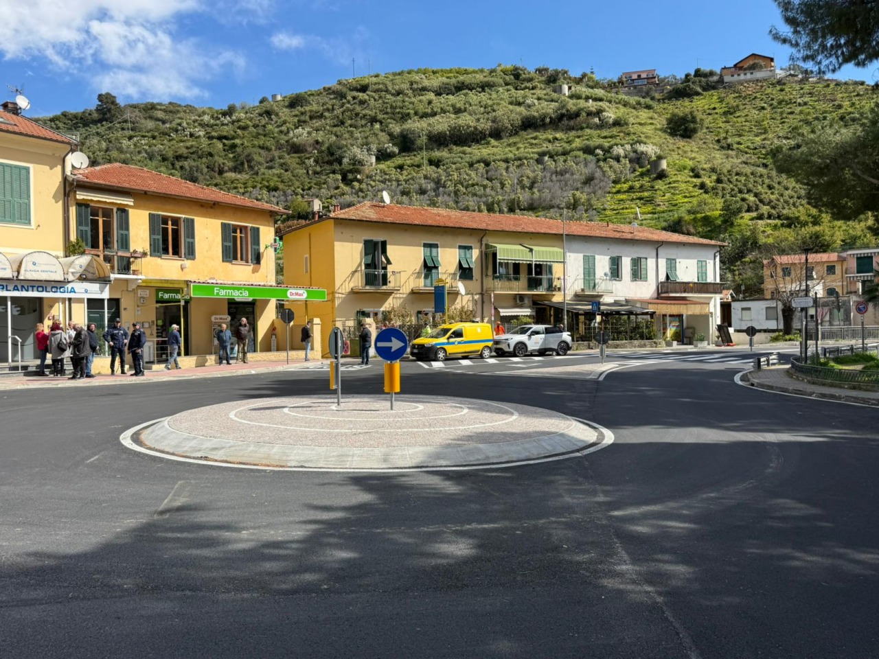 Completati i lavori sulla rotatoria di Latte a Ventimiglia