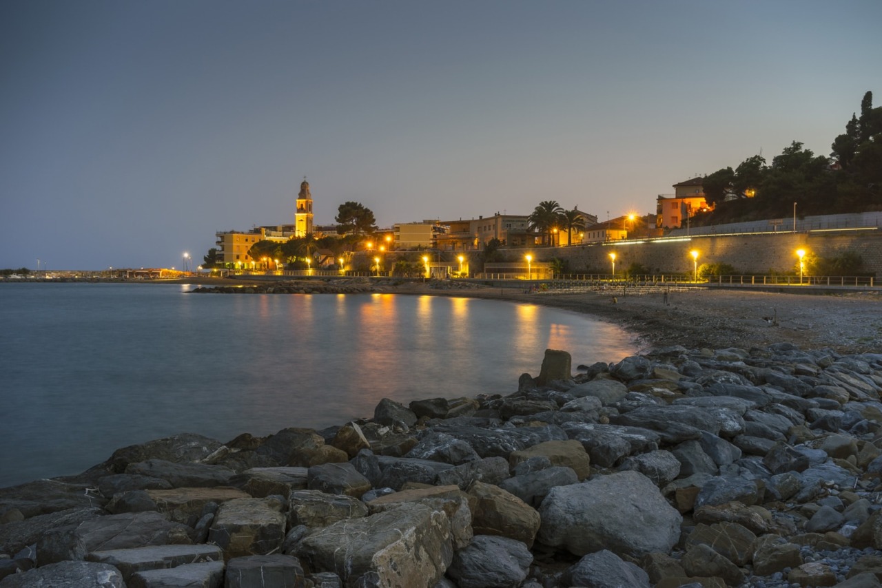 Critiche alla gestione del PUC di San Lorenzo al Mare: 150 mila euro spesi senza approvazione