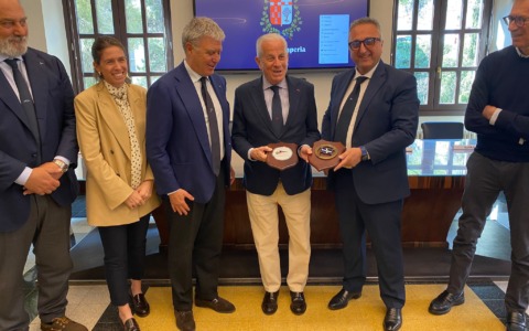 Firmato il gemellaggio tra Yacht Club di Imperia e Reale Yacht Club Canottieri Savoia di Napoli