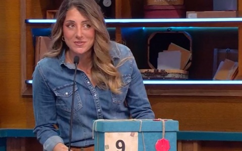 Giulia Emmolo in gara ad Affari Tuoi