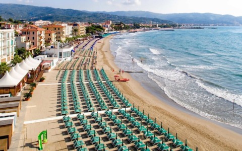 Inizio imminente per le prenotazioni delle spiagge comunali di Diano Marina
