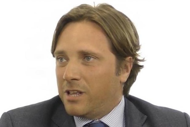 La politica in ciabatte – Forza Italia e le sue contraddizioni