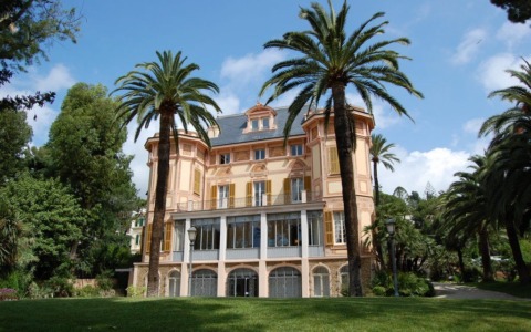 Pillole del Manuale Antipanico in Oncologia: social, fake news e verità