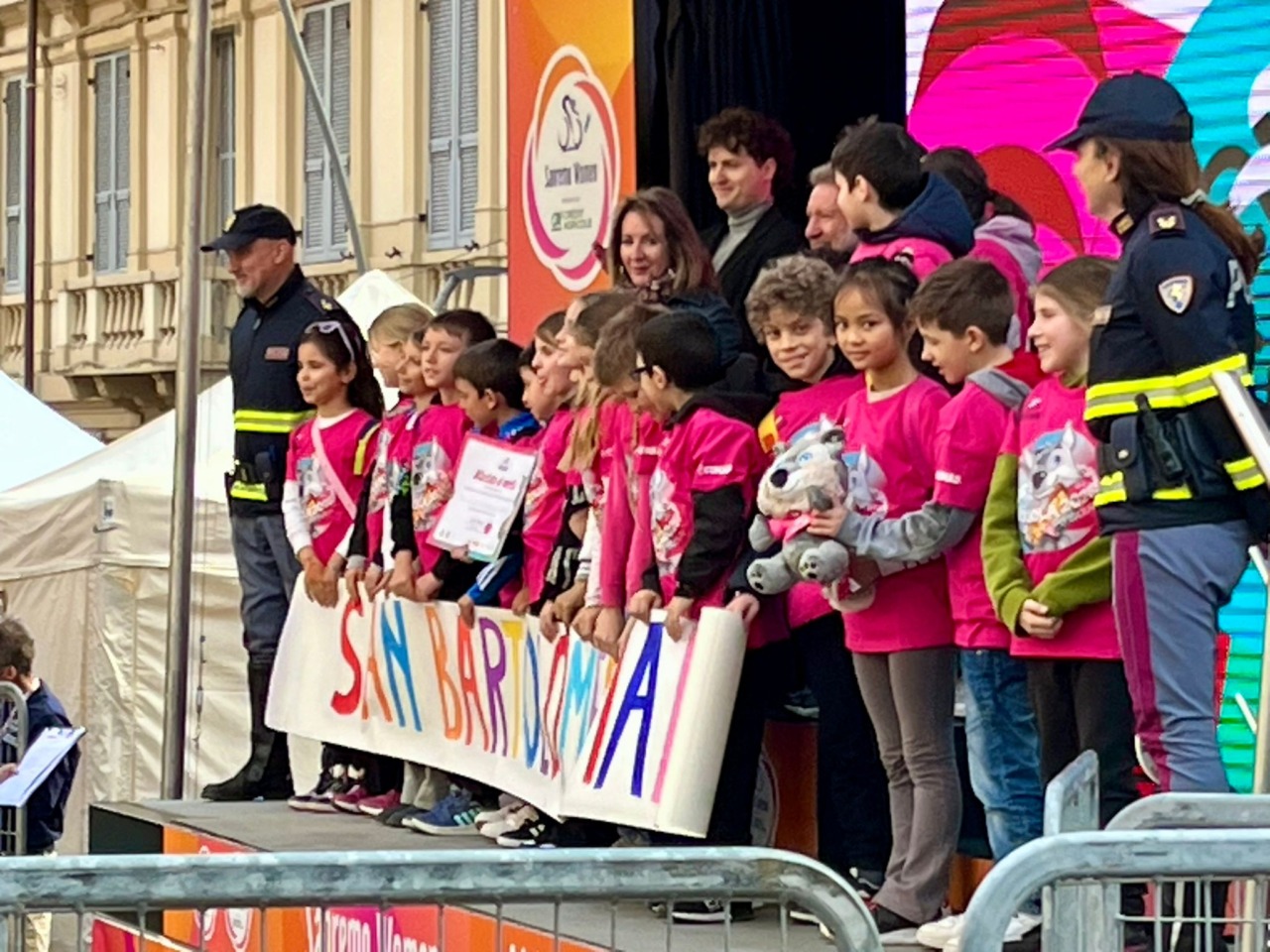 Premiata la classe terza di San Bartolomeo al Mare alla Milano Sanremo