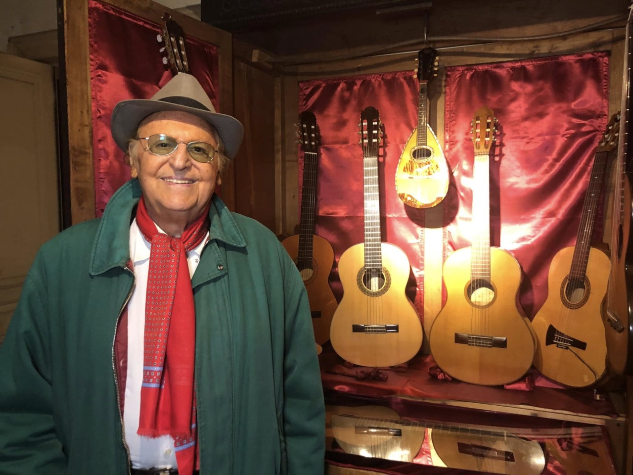 Renzo Arbore, Raiz, Enzo Gragnaniello e Luciano Chirico premiati al Casinò di Sanremo