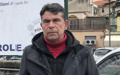 Scajola sotto attacco: la minoranza consiliare chiede le sue dimissioni