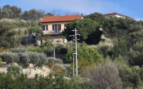 Scoperte tracce ematiche sulla felpa di Beatrice e sulla maglietta di un adulto