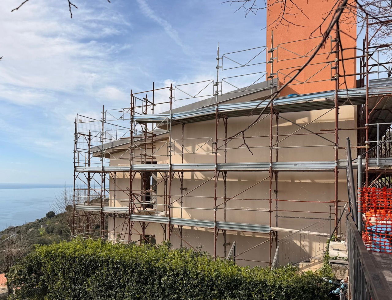 Sopralluogo al cantiere del nuovo municipio di Costarainera