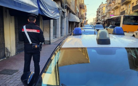 Una donna di 91 anni perde la vita dopo una caduta da un palazzo in via Tacito