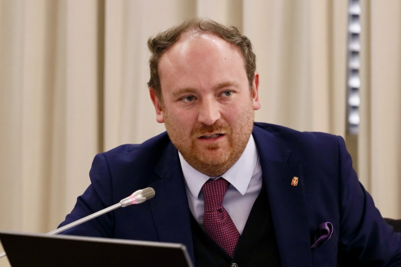 Ventimiglia, il sindaco Di Muro prende le distanze dall’assessore Calcopietro