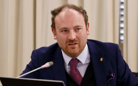 Ventimiglia, il sindaco Di Muro prende le distanze dall’assessore Calcopietro