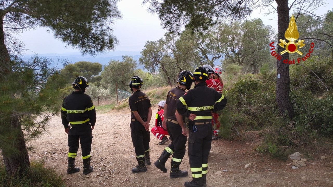 Biker cade durante una competizione, interviene l’elicottero per il soccorso