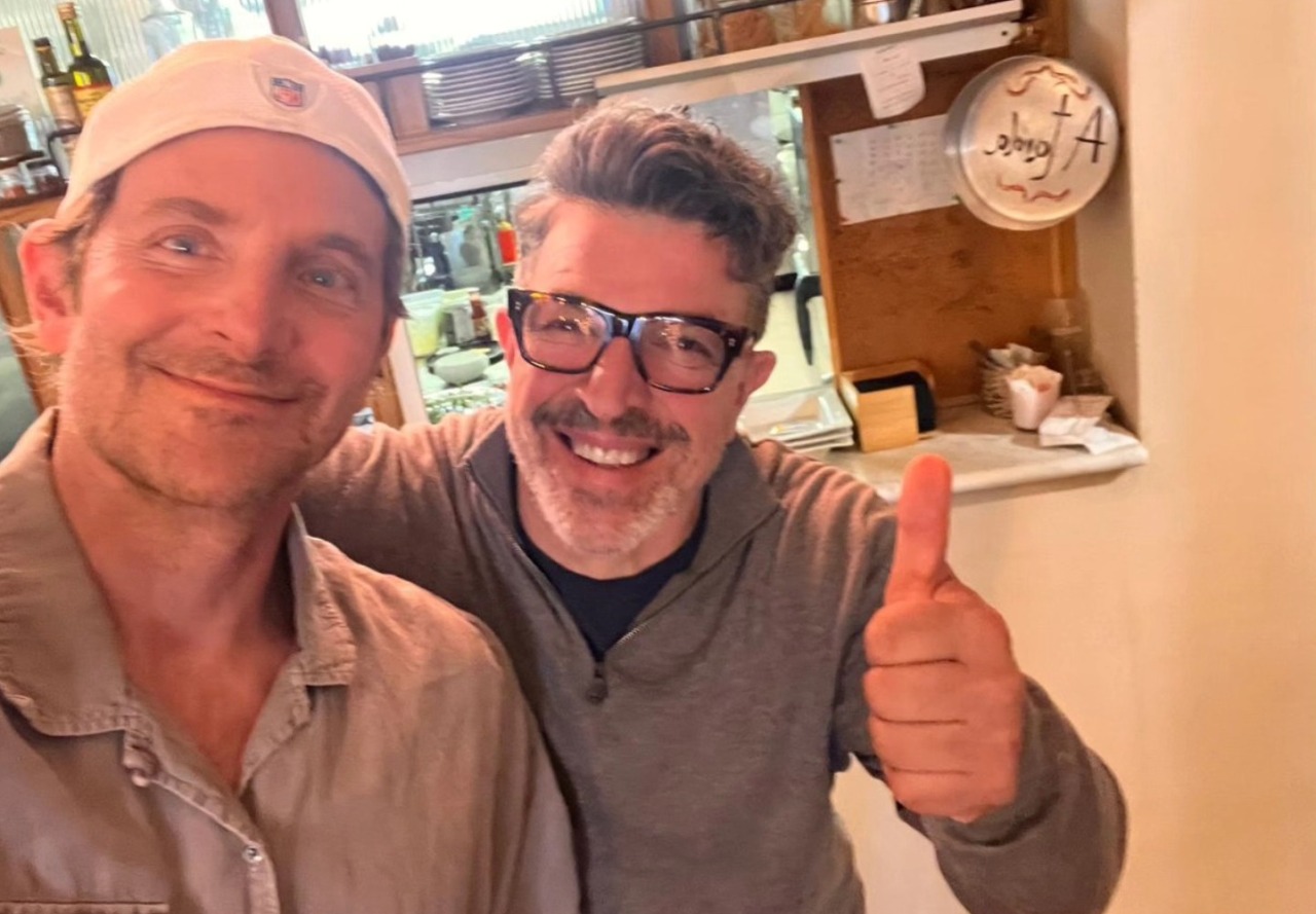 Bradley Cooper avvistato all’Hostaria di Marco Conte a Calata Cuneo