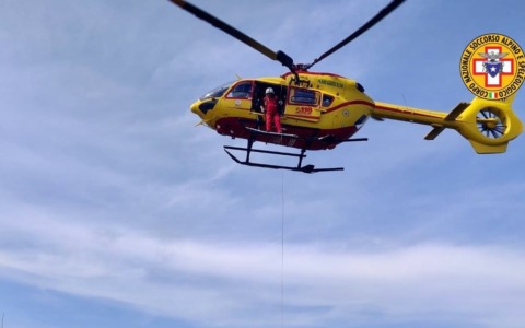 Caduta in scooter ad Airole: due 15enni feriti gravemente