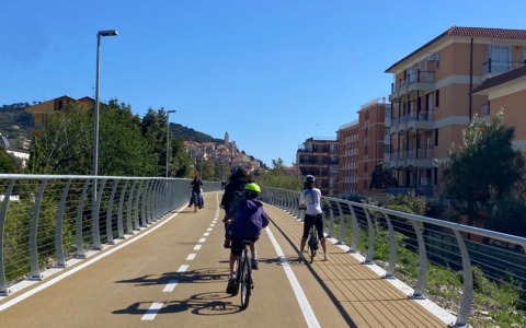 Inaugurata la pista ciclabile tra Diano Marina e Andora