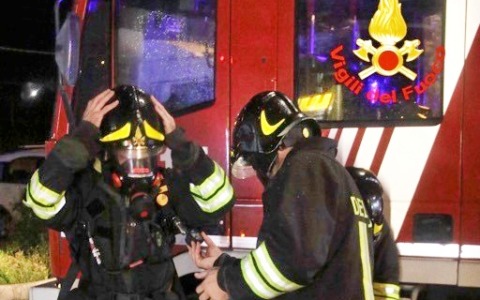 Incendio in una cantina a Ventimiglia provoca sgombero di un palazzo