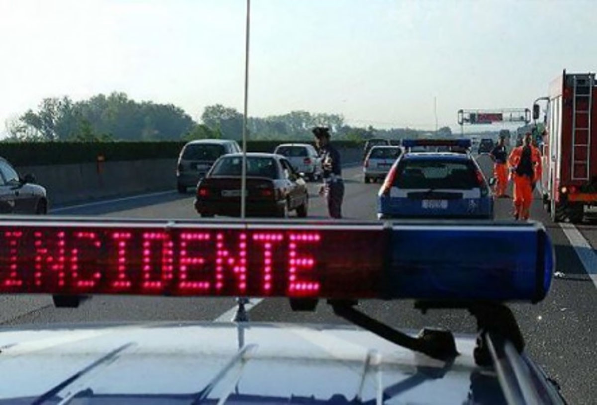 Incidente stradale sull’A10: un ferito estratto dalle lamiere