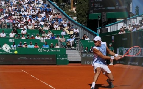 Matteo Arnaldi: un annuncio infausto dopo otto mesi di difficoltà nel circuito ATP