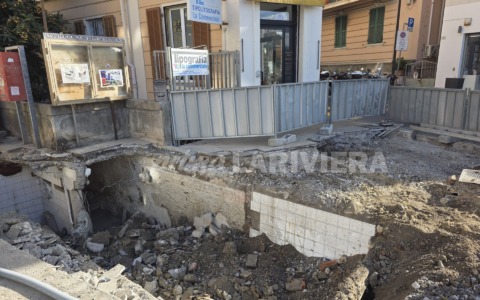 Riappaiono i bagni pubblici di cinquant’anni fa negli scavi di San Martino