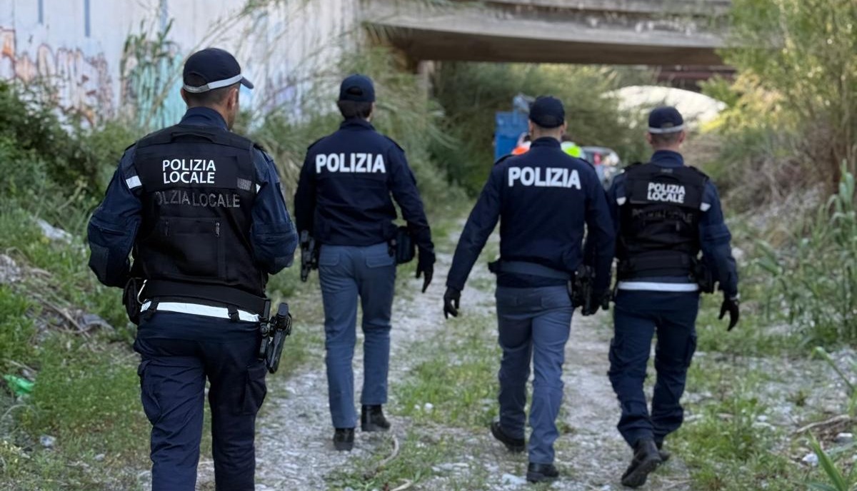 Sgomberato accampamento sul greto del Roja: intervento della Polizia
