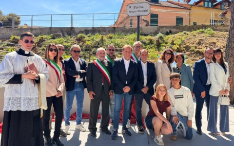 Inaugurata la piazza Renato Marvaldi a San Lorenzo al Mare