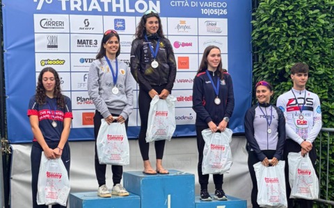 Rari Nantes Imperia Olio Raineri conquista due medaglie nel triathlon