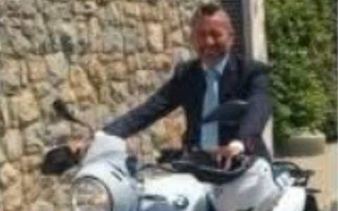Stroncato da un malore il cassiere del Casinò Massimiliano “Massi” Parolini a 55 anni