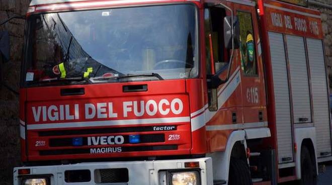 Un disabile cade con la carrozzina a Dolceacqua, intervento di 118 e vigili del fuoco