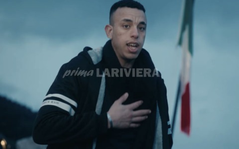 Zeyad, il rapper egiziano che ha scelto Ventimiglia per raccontare l’immigrazione