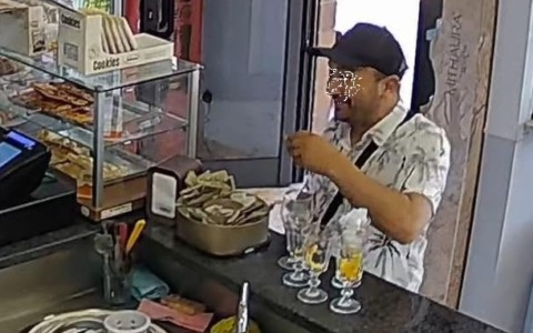 Attenzione a un uomo sospetto che chiede di cambiare denaro: segnalazioni di truffa in aumento