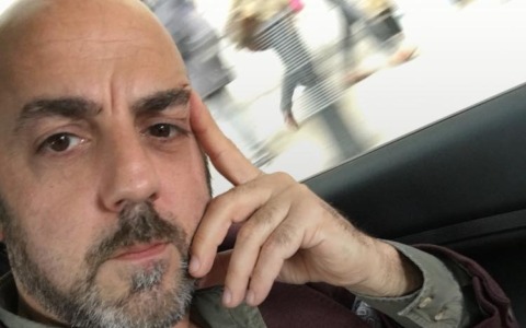 Bloccato il funerale dello stilista Alessandro Corso, il dolore della famiglia