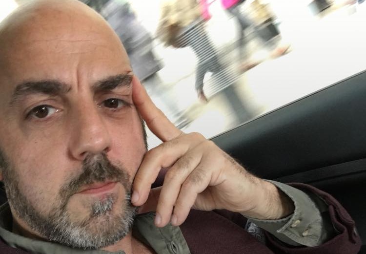 Bloccato il funerale dello stilista Alessandro Corso, il dolore della famiglia