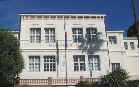 Il TAR annulla l’affidamento del centro estivo comunale a Rari Nantes