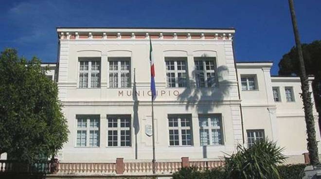 Il TAR annulla l’affidamento del centro estivo comunale a Rari Nantes
