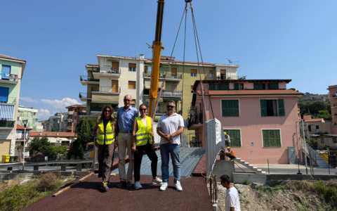 Imperia: inaugurata la passerella ciclopedonale per Castelvecchio