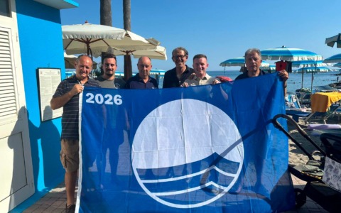 San Lorenzo al Mare riceve le Bandiere Blu