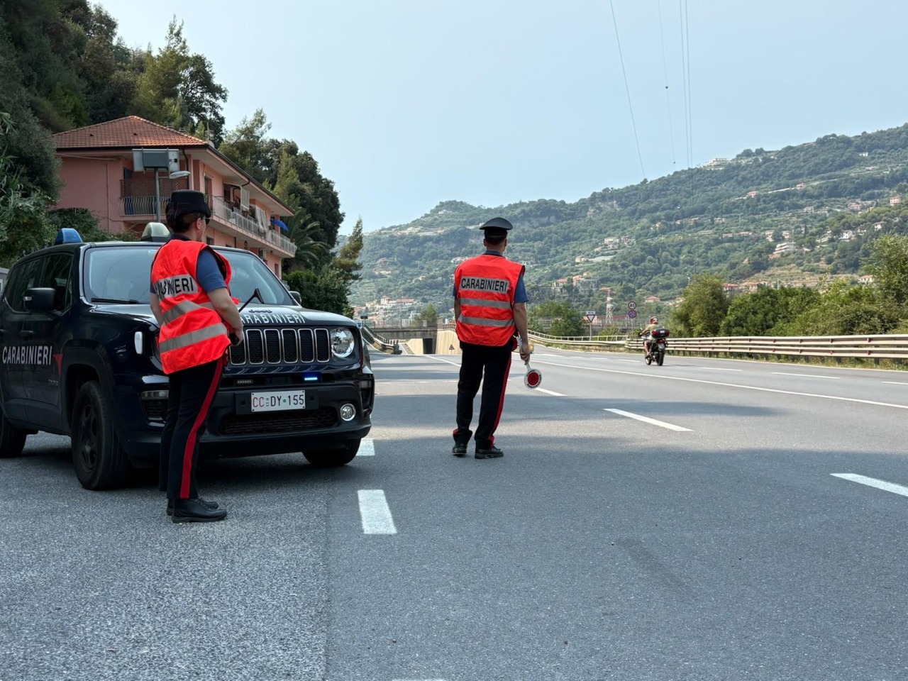 Arrestato un uomo e denunciati due complici per la truffa del “Finto Carabiniere”