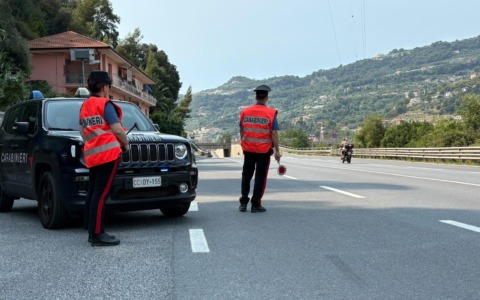 Arrestato un uomo e denunciati due complici per la truffa del “Finto Carabiniere”