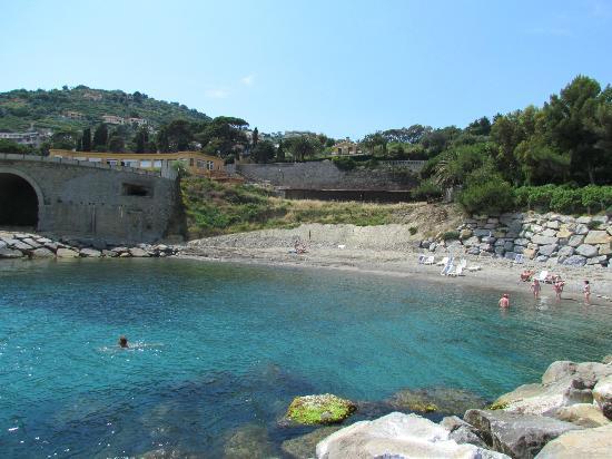 Blocco della balneazione tra Capo Pino e Villaggio dei Fiori