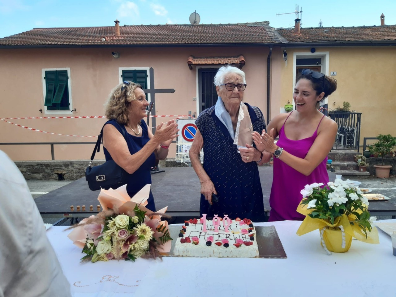Caramagna festeggia i 100 anni della professoressa Caterina Anselmi