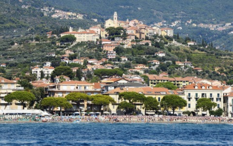 Diano Marina promuove la legalità nel turismo con un nuovo Protocollo