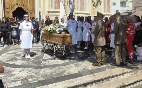 In tanti da Sanremo a Vado per l’addio a Lisa Di Federico