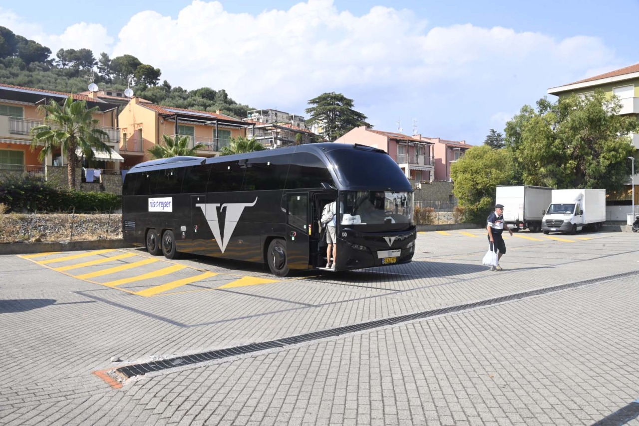 Proroga della sosta per bus turistici a San Bartolomeo fino a fine estate