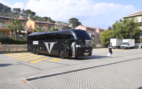 Proroga della sosta per bus turistici a San Bartolomeo fino a fine estate