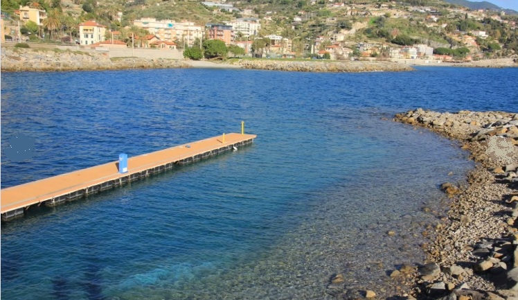 Identificata la donna trovata senza vita in mare a Bordighera
