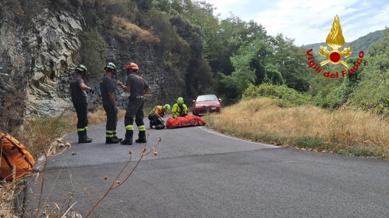 Incidente lungo la Strada Provinciale 54: due donne coinvolte, una in gravi condizioni